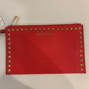 Michael Kors Clutch/ New With Tag